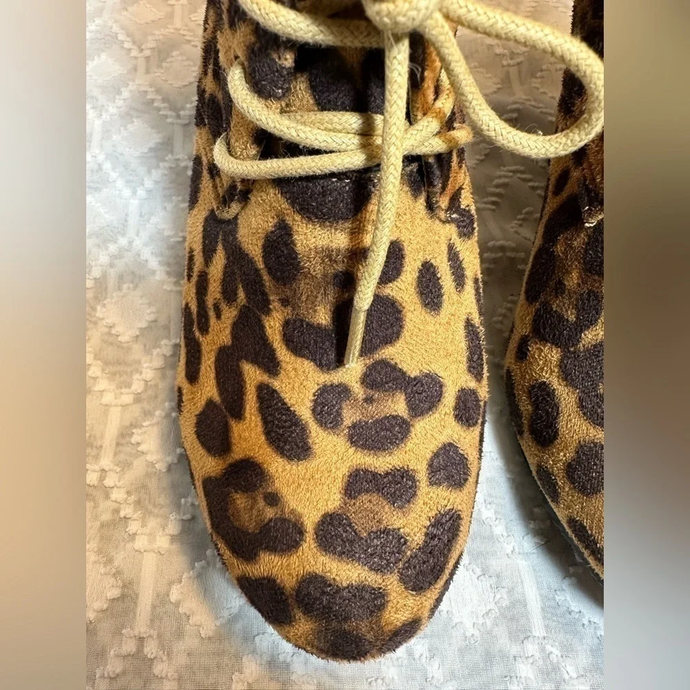 Bella Marie Leopard Suede Wedges, Women’s Size 6
